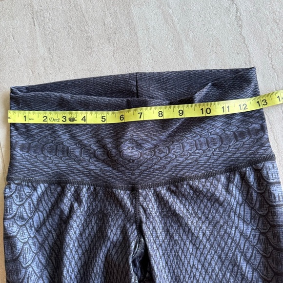 Niyama Sol Live Laugh Love Snake Skin Print Leggings Size M - Picture 6 of 11